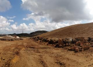 Imagen de un talud en el emplazamiento minero de Brunita