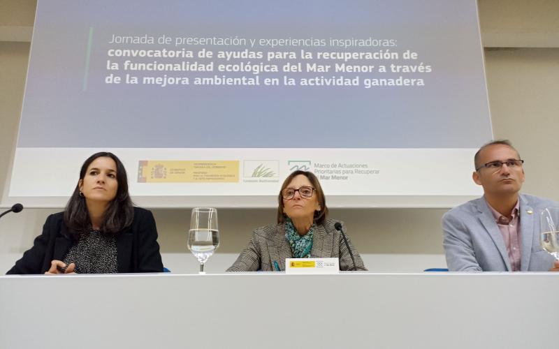 Foto de la inaguración de la jornada informativa de las ayudas de ganadería en la UNED-Cartagena